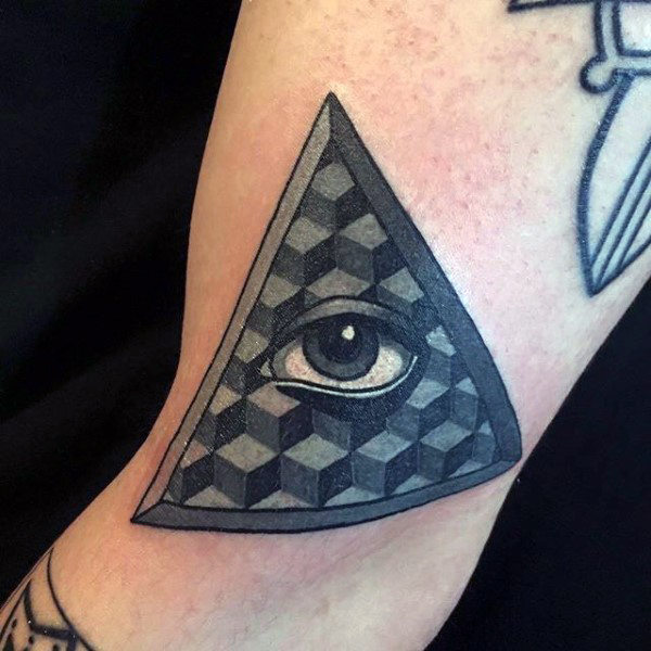 tatouage symbole illuminati 40