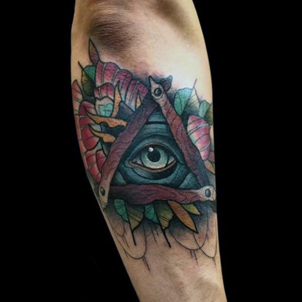 tatouage symbole illuminati 67