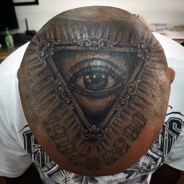 tatouage symbole illuminati 82