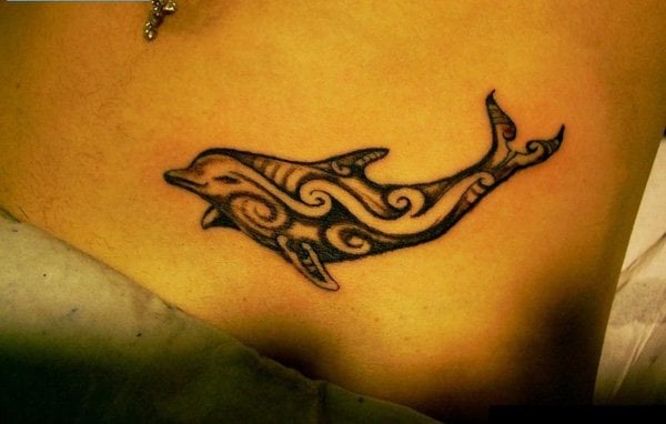 tatouage dauphin 31