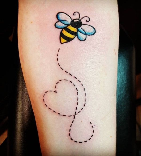 tatouage abeille 259