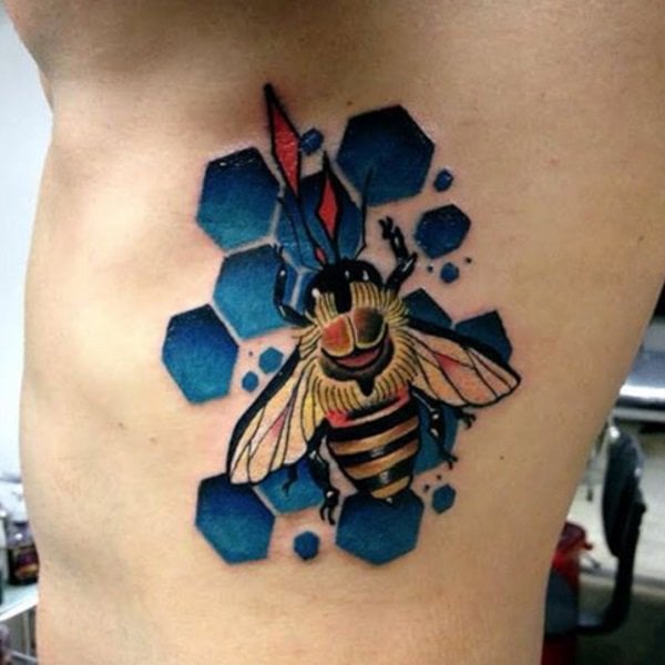tatouage abeille 376