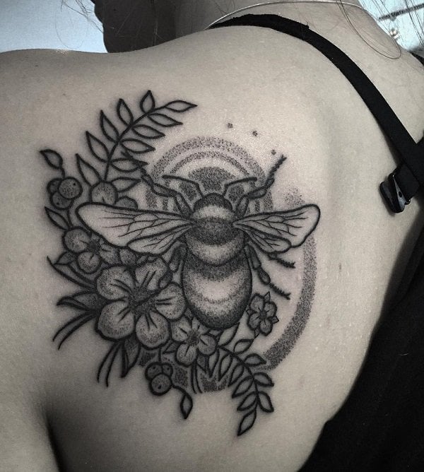 tatouage abeille 428