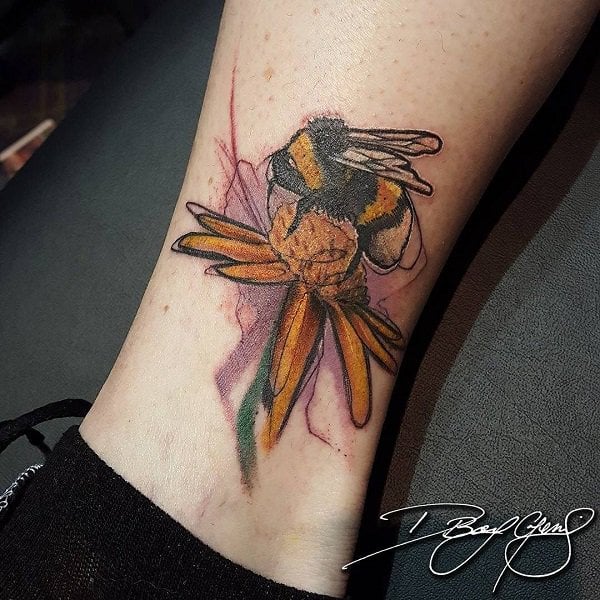 tatouage abeille 792