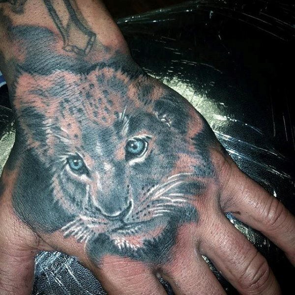tatouage lion 661