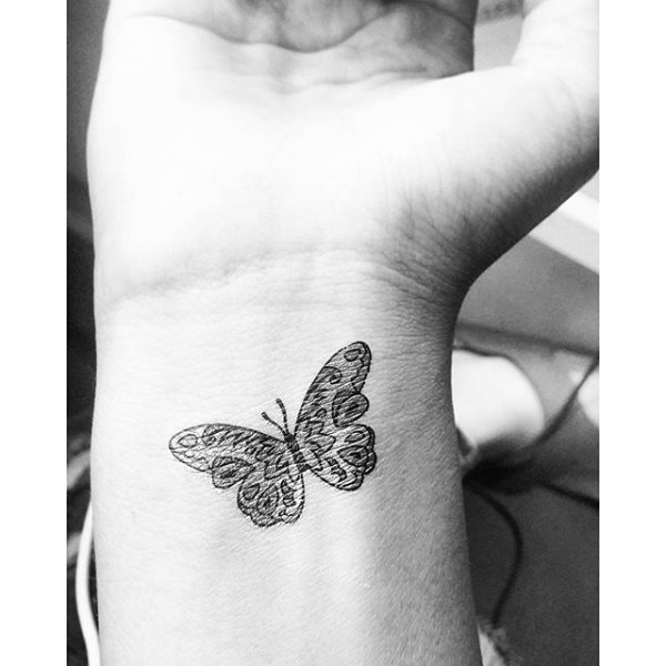 tatouage papillon 298