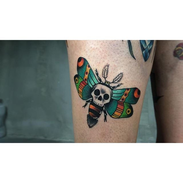 tatouage papillon 376