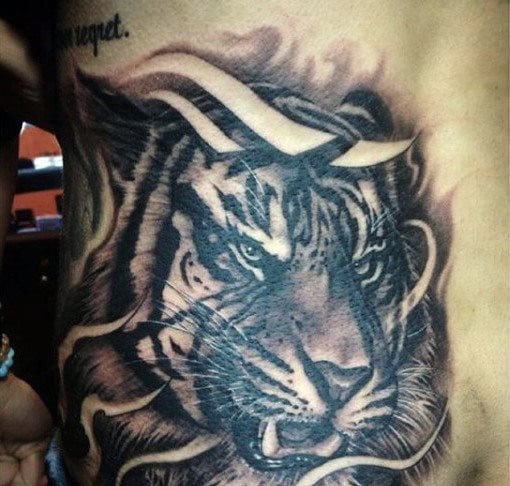tatouage tigre 102