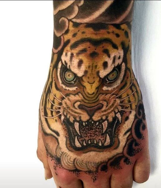 tatouage tigre 557