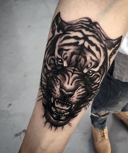 tatouage tigre 765
