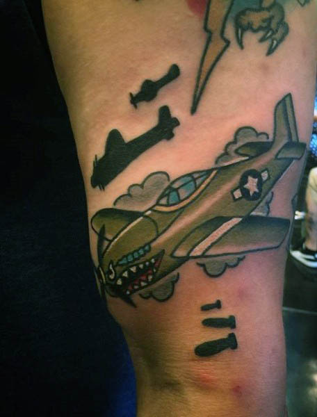 tatouage avion 05