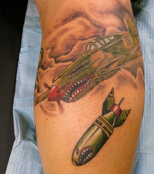 tatouage avion 57