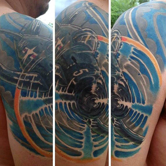 tatouage avion 77