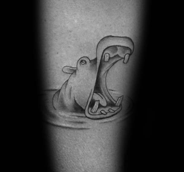 tatouage hippopotame 91