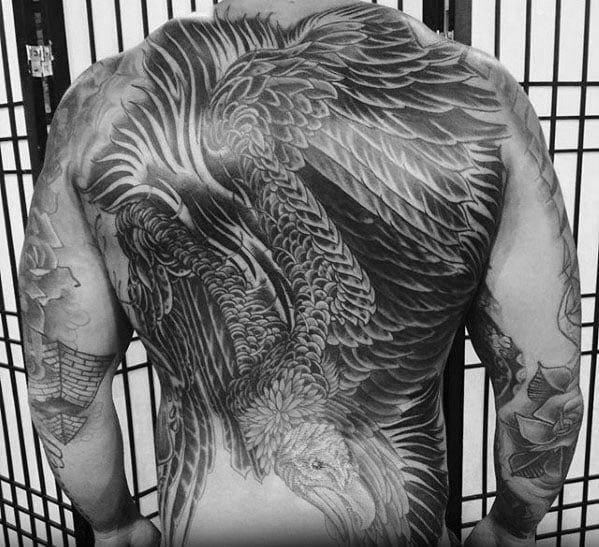 tatouage vautour 47