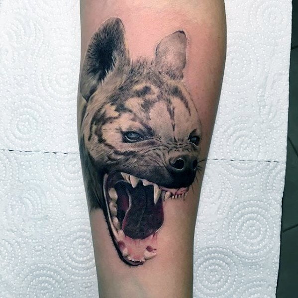 tatouage hyene 114