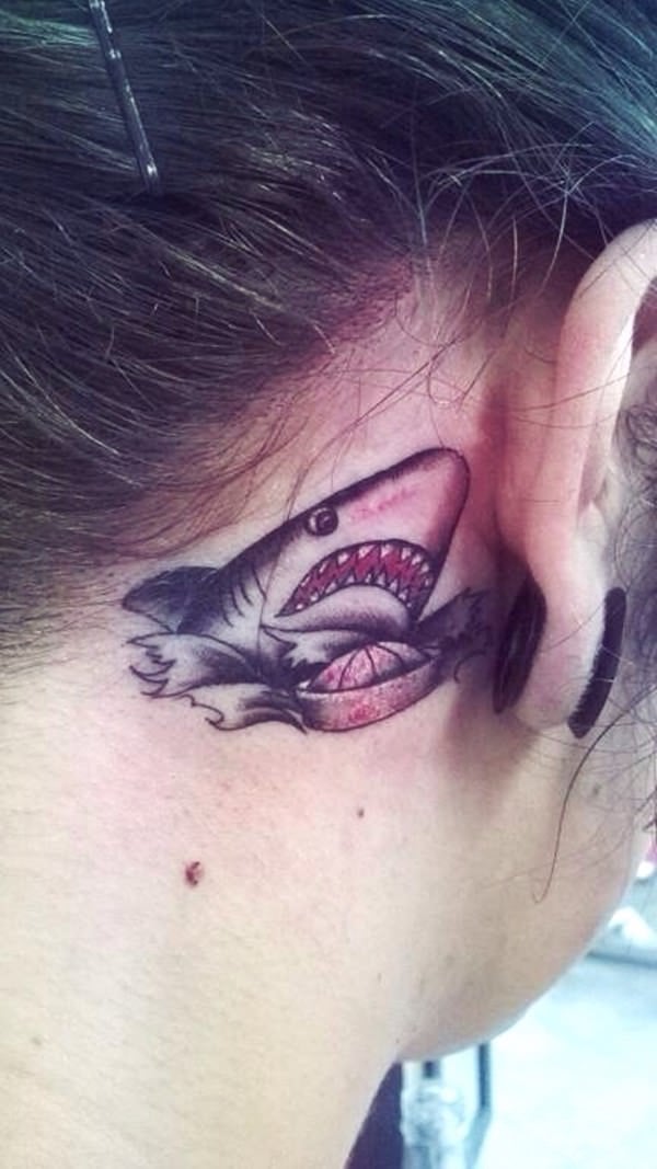 tatouage requin 140
