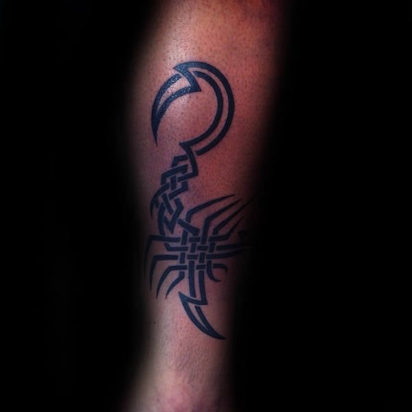tatouage scorpion 41