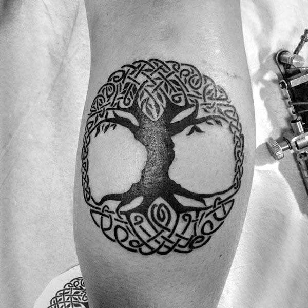 tatouage arbre vie 53