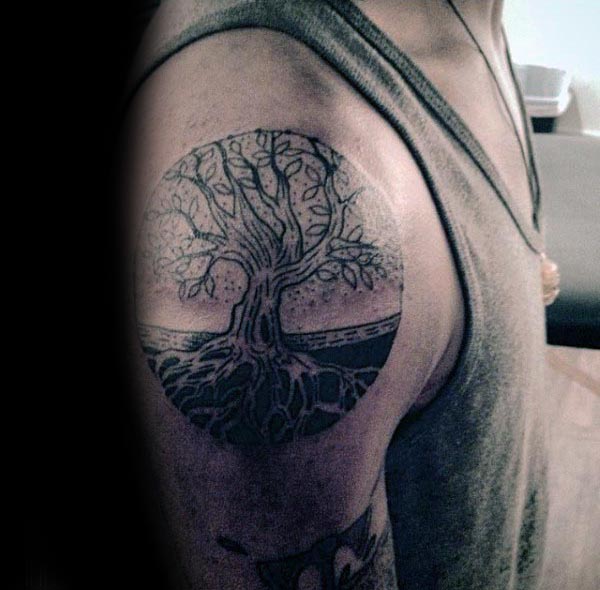tatouage arbre vie 56