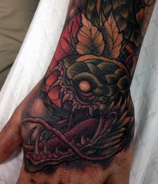 tatouage serpent 104