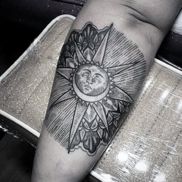 tatouage soleil 374