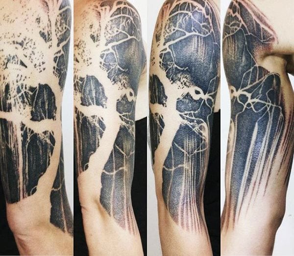 tatouage racines arbre 55