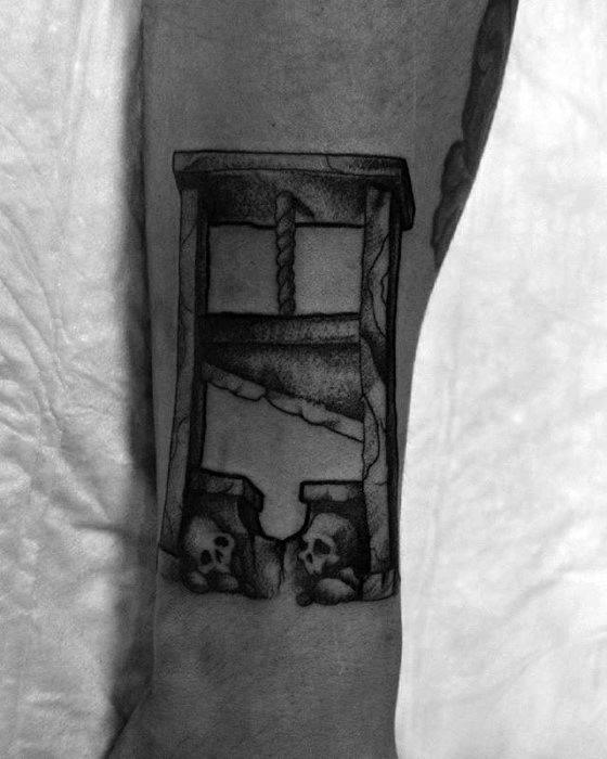 tatouage guillotine 93