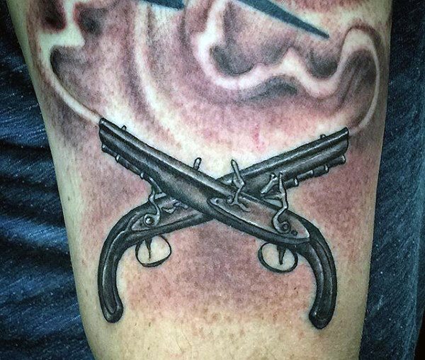 tatouage pistolet 58