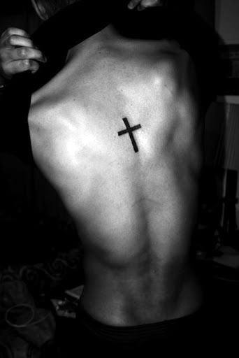 tatouage croix 438