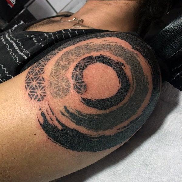 tatouage enso circle zen 35