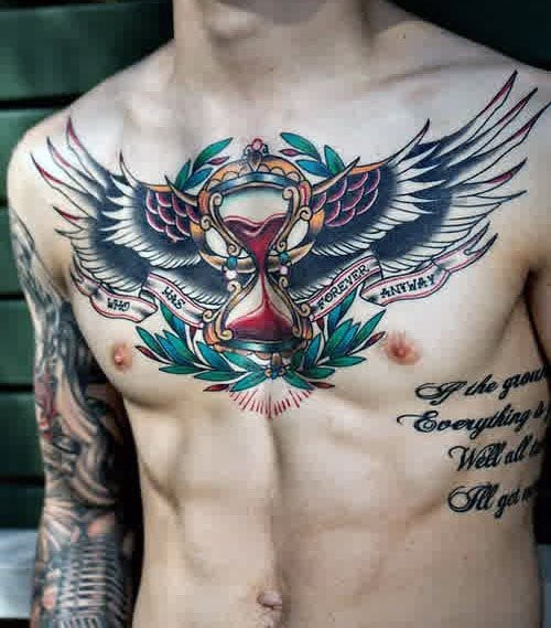 tatouage ailes sur la poitrine 13