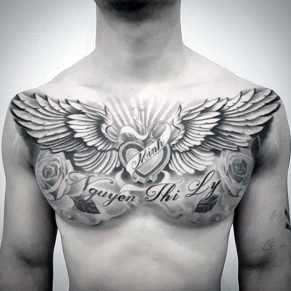 tatouage ailes sur la poitrine 27