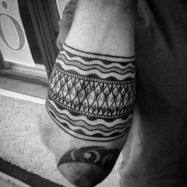 tatouage bracelet tribal 13