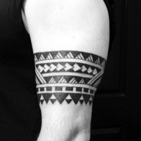 tatouage bracelet tribal 33