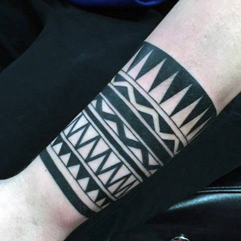 tatouage bracelet tribal 39