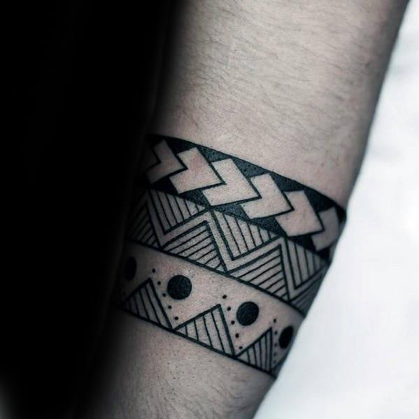 tatouage bracelet tribal 77