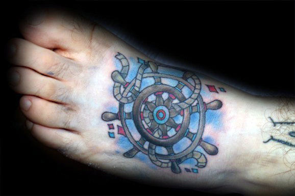 tatouage gouvernail de bateau 06