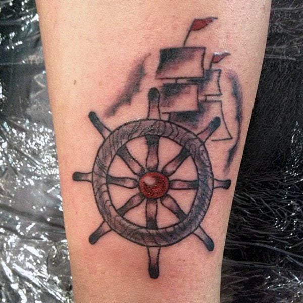 tatouage gouvernail de bateau 110