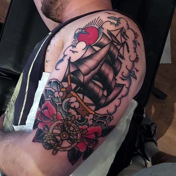 tatouage gouvernail de bateau 128