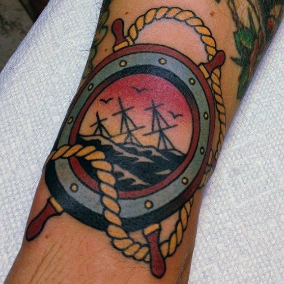 tatouage gouvernail de bateau 80
