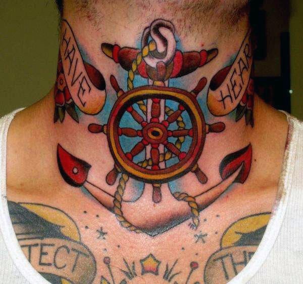 tatouage gouvernail de bateau 86