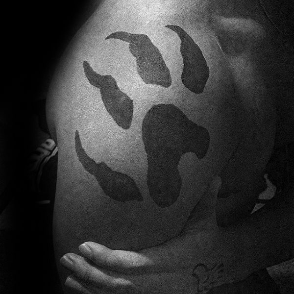 tatouage griffe empreintes loup 13