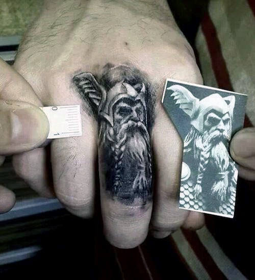 tatouage jointures des doigts 147