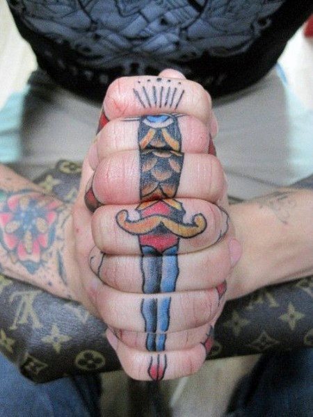 tatouage jointures des doigts 21