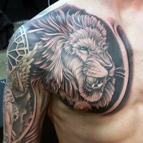 tatouage lion poitrine 103