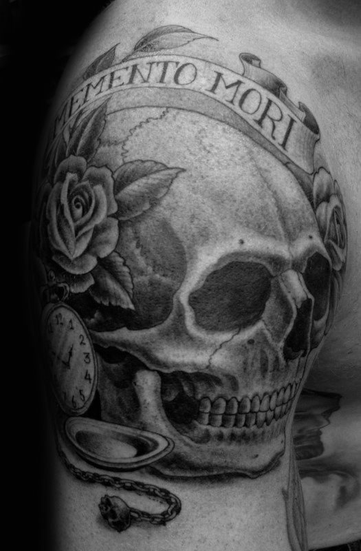 tatouage memento mori 83