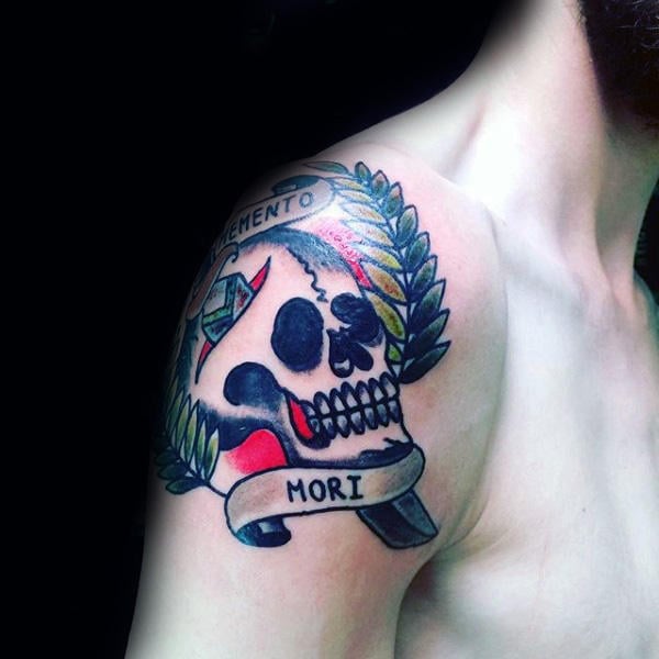 tatouage memento mori 85