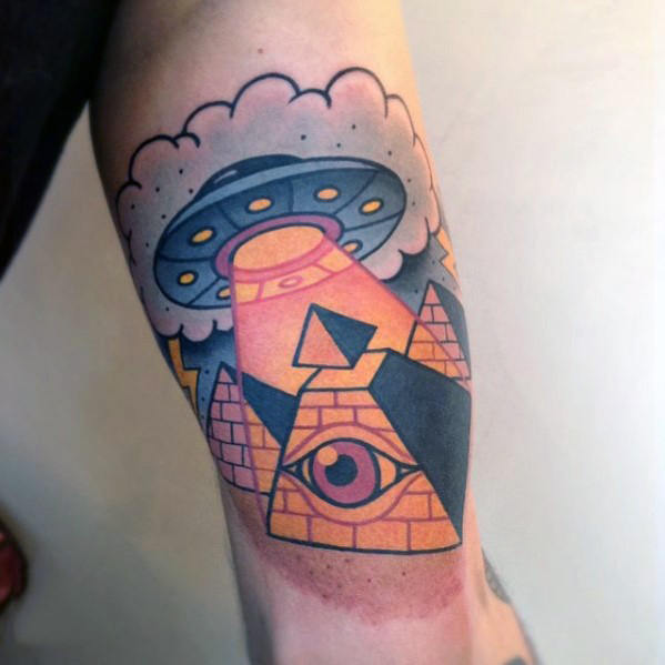 tatouage vaisseau spatial 46