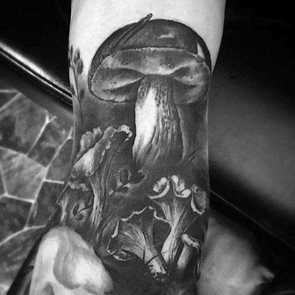 tatouage champignon 23